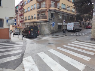 Millorar cruïlla carrer Sant Miquel amb Pintor Domènec Ferrer